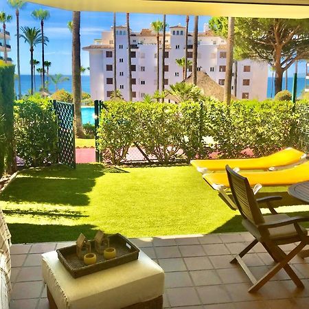 Mi Capricho, Beachfront, Grownfloor, Private Garden & Terrace Sitio de Calahonda Exterior photo