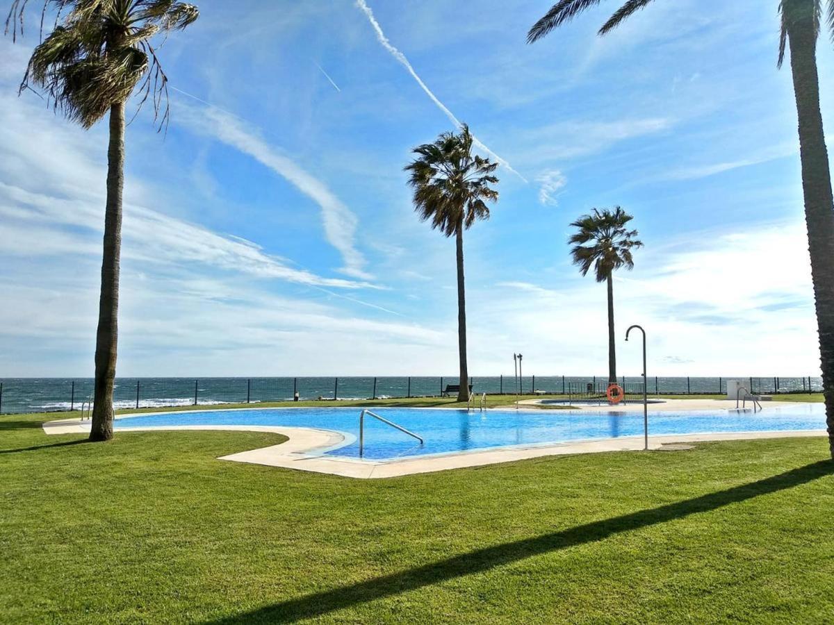 Mi Capricho, Beachfront, Grownfloor, Private Garden & Terrace Sitio de Calahonda Exterior photo