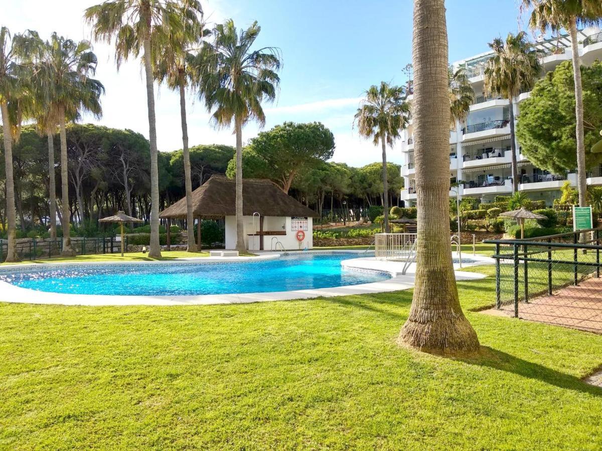 Mi Capricho, Beachfront, Grownfloor, Private Garden & Terrace Sitio de Calahonda Exterior photo
