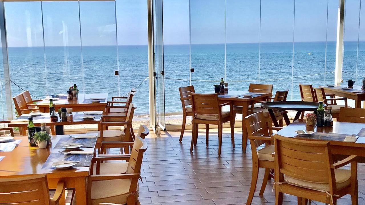 Mi Capricho, Beachfront, Grownfloor, Private Garden & Terrace Sitio de Calahonda Exterior photo
