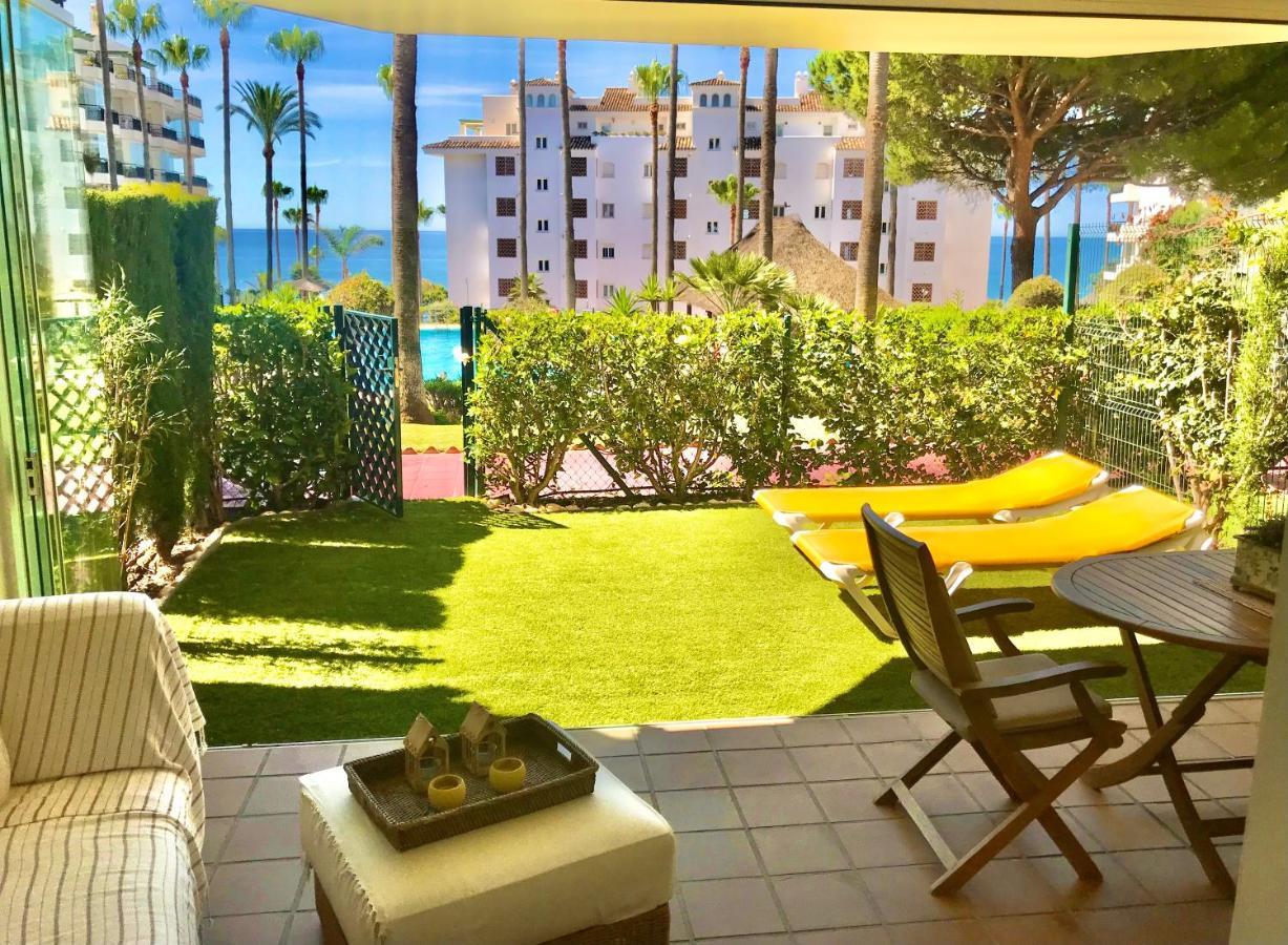 Mi Capricho, Beachfront, Grownfloor, Private Garden & Terrace Sitio de Calahonda Exterior photo