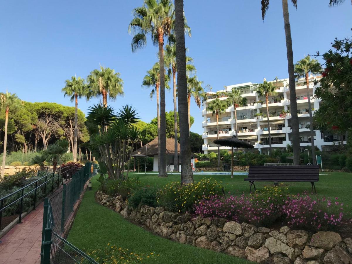 Mi Capricho, Beachfront, Grownfloor, Private Garden & Terrace Sitio de Calahonda Exterior photo