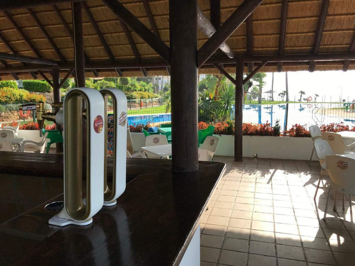 Mi Capricho, Beachfront, Grownfloor, Private Garden & Terrace Sitio de Calahonda Exterior photo
