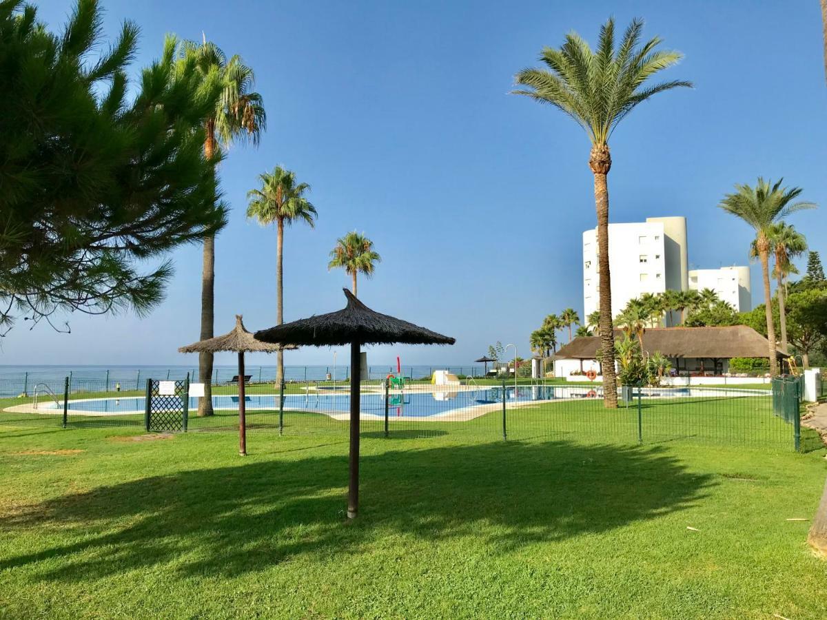 Mi Capricho, Beachfront, Grownfloor, Private Garden & Terrace Sitio de Calahonda Exterior photo
