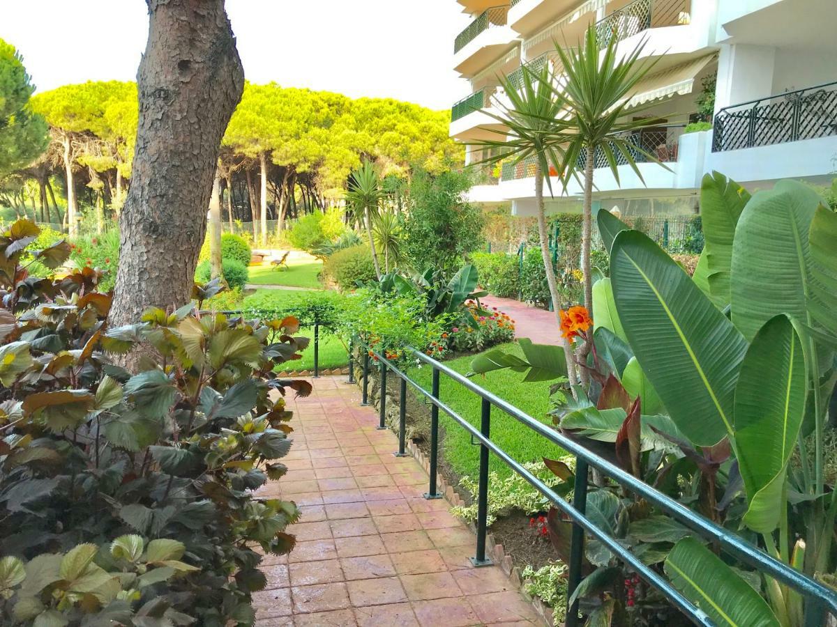 Mi Capricho, Beachfront, Grownfloor, Private Garden & Terrace Sitio de Calahonda Exterior photo