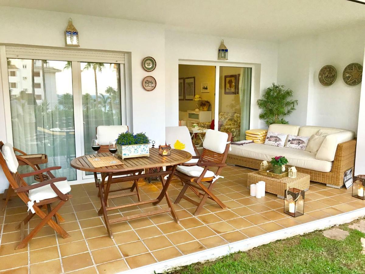Mi Capricho, Beachfront, Grownfloor, Private Garden & Terrace Sitio de Calahonda Exterior photo