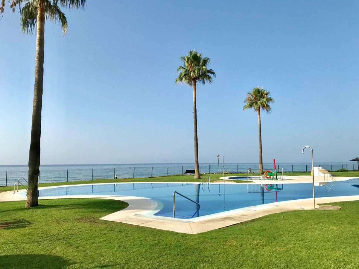 Mi Capricho, Beachfront, Grownfloor, Private Garden & Terrace Sitio de Calahonda Exterior photo