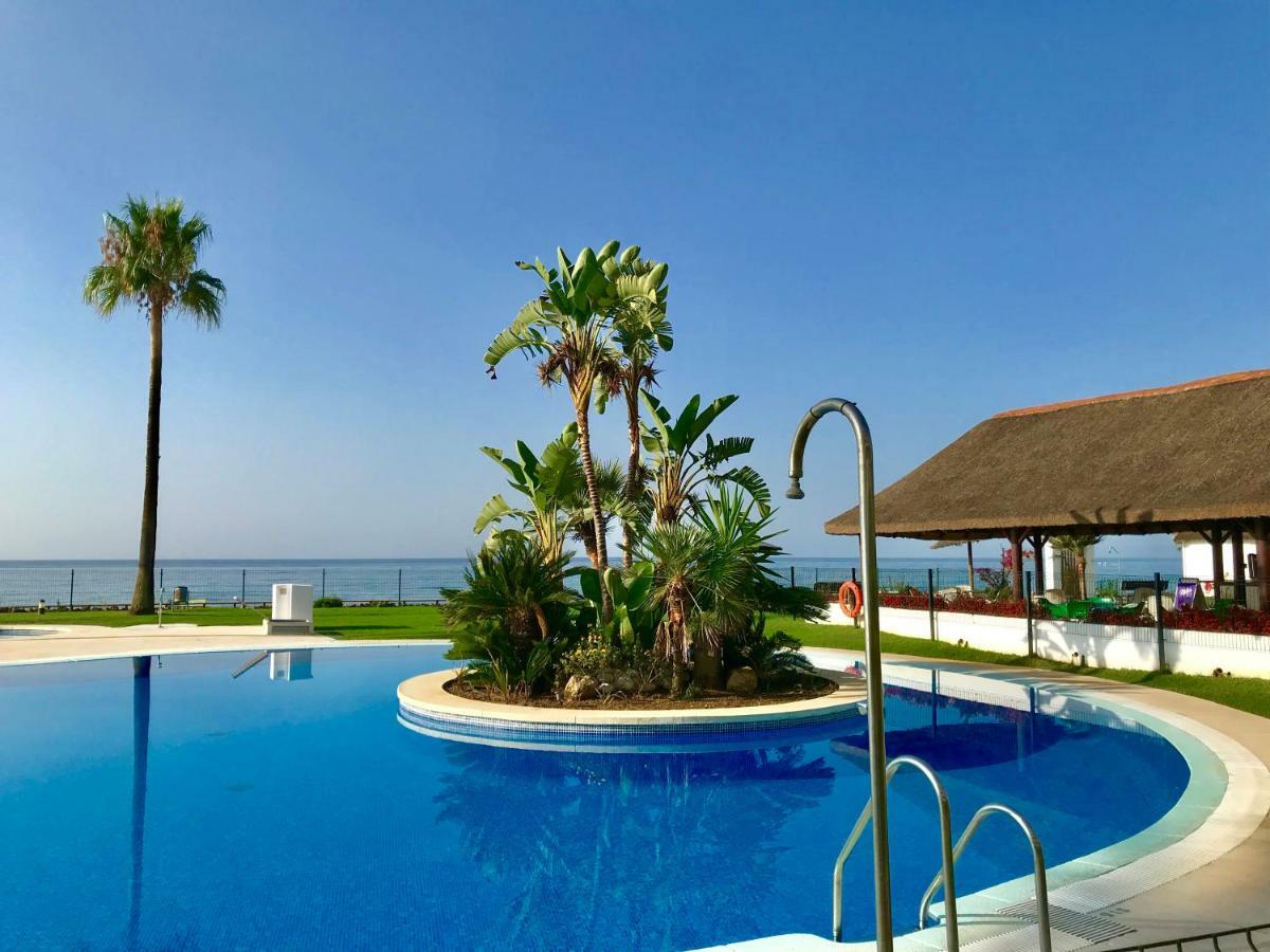 Mi Capricho, Beachfront, Grownfloor, Private Garden & Terrace Sitio de Calahonda Exterior photo