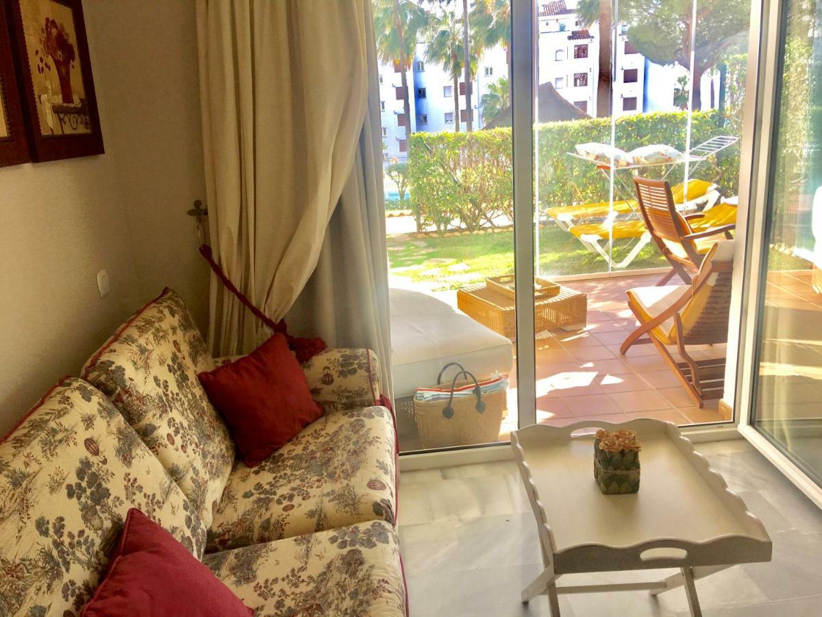 Mi Capricho, Beachfront, Grownfloor, Private Garden & Terrace Sitio de Calahonda Exterior photo