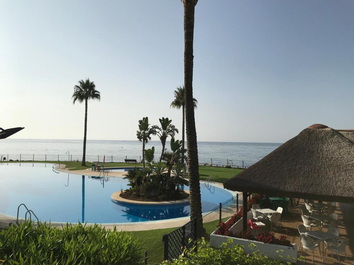 Mi Capricho, Beachfront, Grownfloor, Private Garden & Terrace Sitio de Calahonda Exterior photo