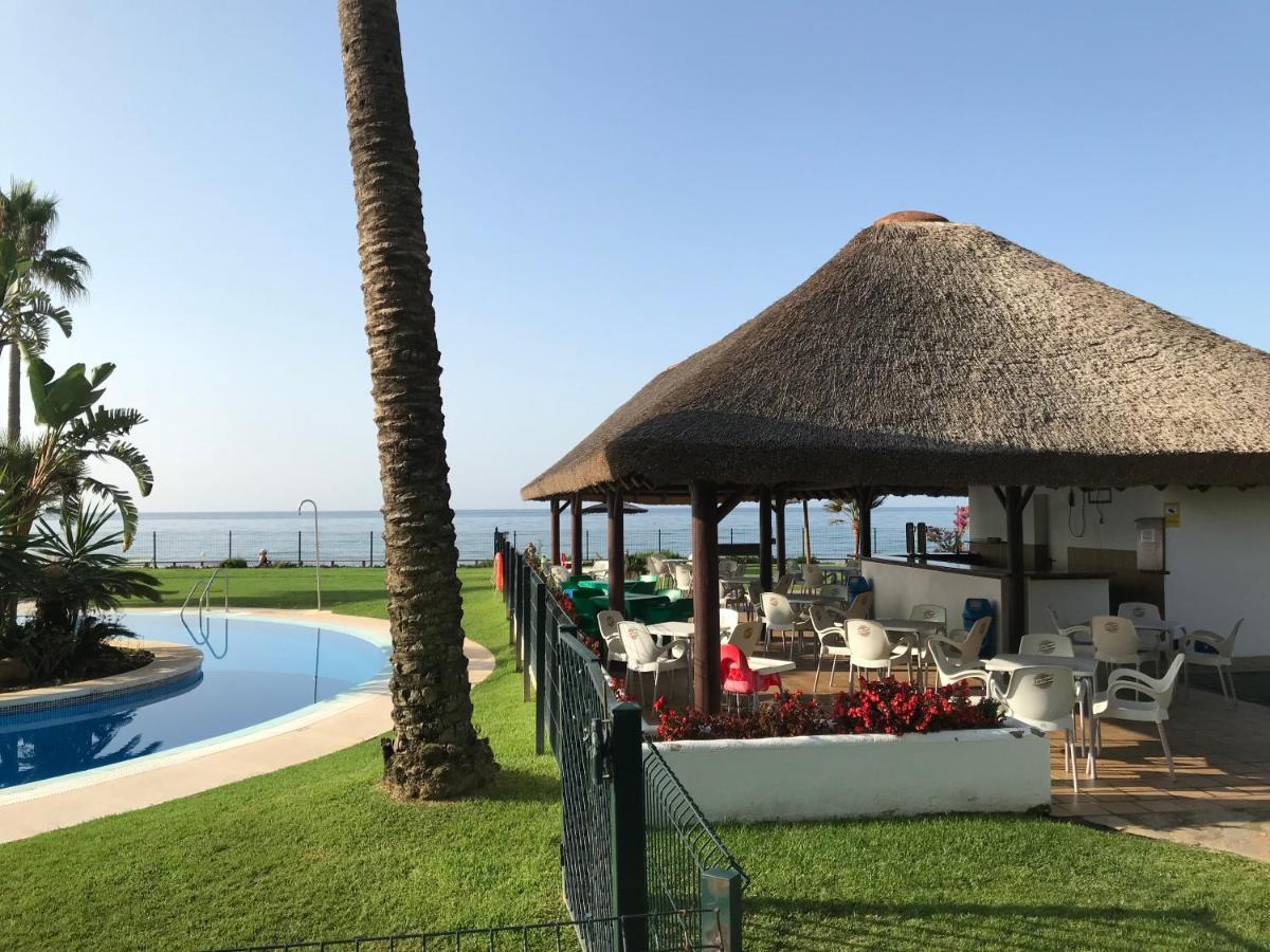 Mi Capricho, Beachfront, Grownfloor, Private Garden & Terrace Sitio de Calahonda Exterior photo